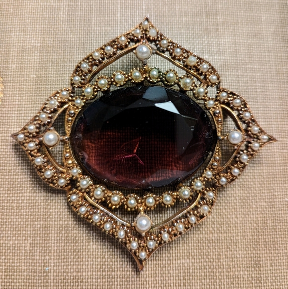 HAR Brooch Large Faux Amethyst with Seed Pearls - Picture 1 of 1